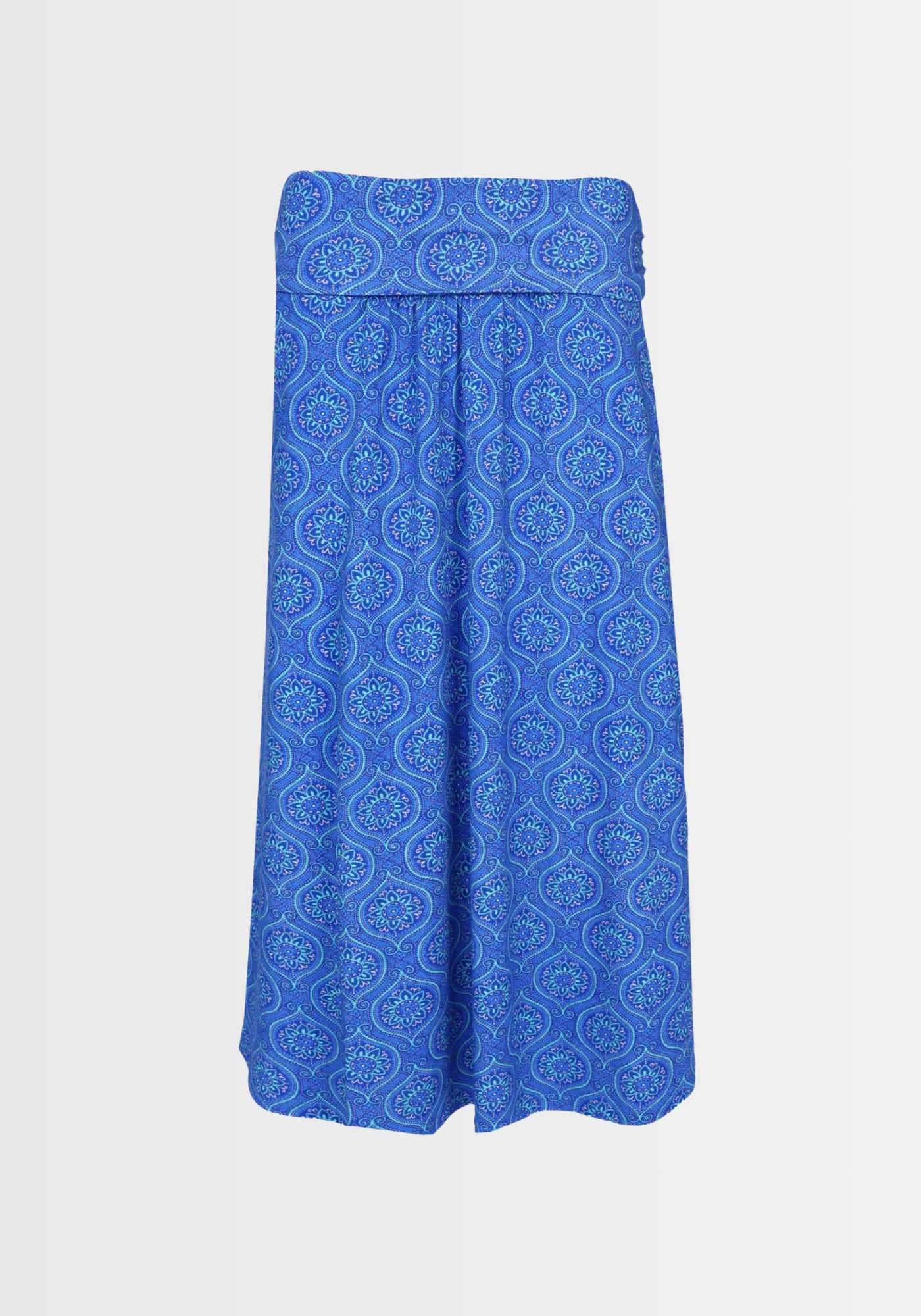 Freigestellter Rock „Kalla“ in intensivem Lapiston, bedruckt mit einem auffälligen, mandalainspirierten Muster. Der weiche Eco-Viskose-Stoff und der umschlagbare Bund sorgen für bequemen, nachhaltigen Tragekomfort.